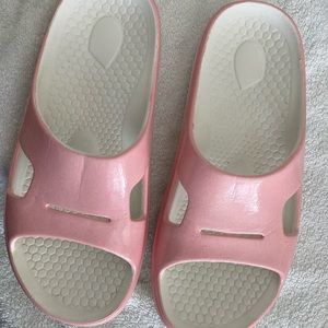 Spenco sandals. Orthotic slide. Womens 9. Style: fusion pearl. Color blush.